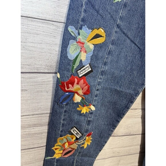 ZARA Trafaluc Women’s Straight Leg Jeans Flower Patches Size US 6 - Picture 3 of 9